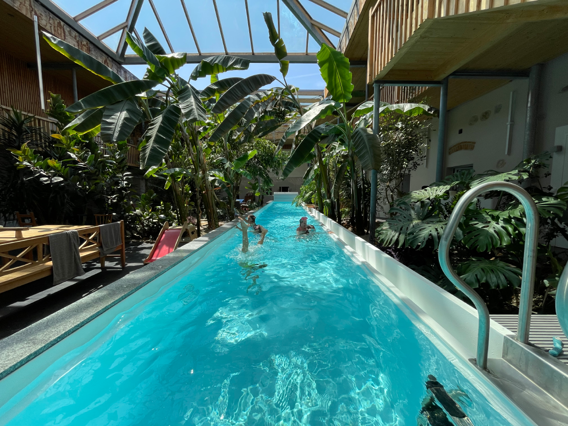 Atrium mit Pool